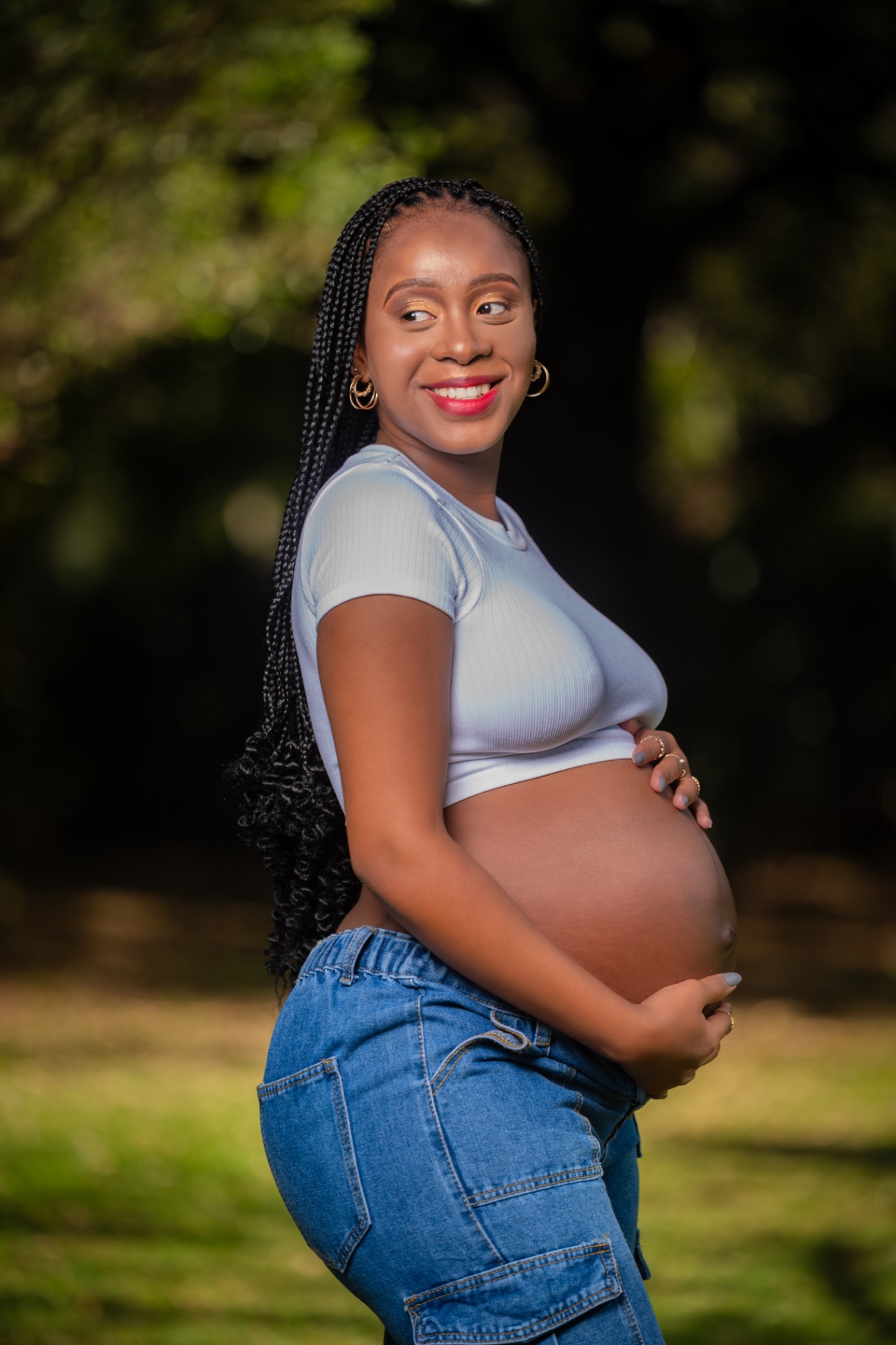 Outdoor maternity portrait